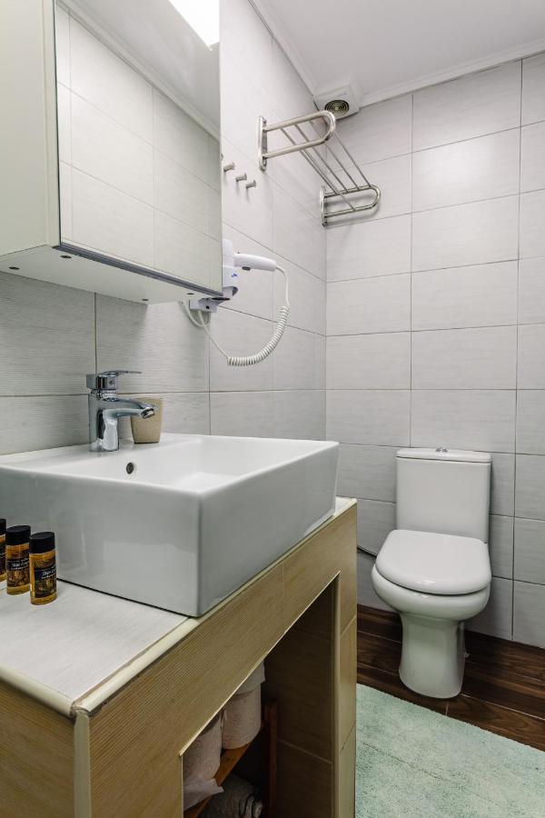 Citysea Fusion, Elegant Gem Minutes From The Beach كالاماتا المظهر الخارجي الصورة