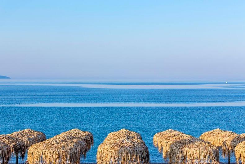 Citysea Fusion, Elegant Gem Minutes From The Beach كالاماتا المظهر الخارجي الصورة